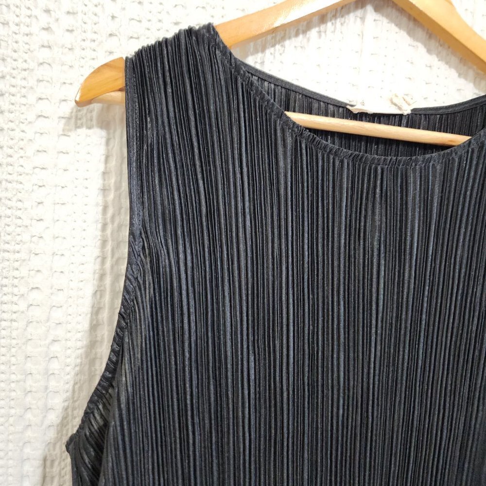 Everleigh Black Crinkle Pleated Crop Top Tank Women's Size X-Large - Picture 8 of 15